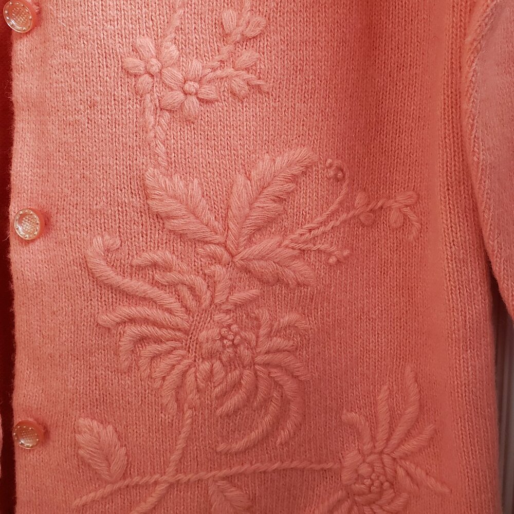 EUC women's lambs wool sweater small - Picture 2 of 11